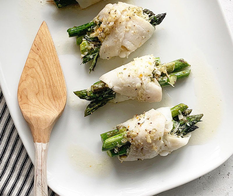 Roulés de filets de sole aux asperges, parmesan et estragon